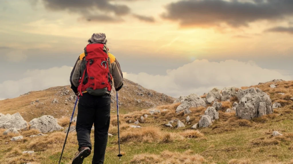 Tips Aman Mendaki Gunung untuk Pemula