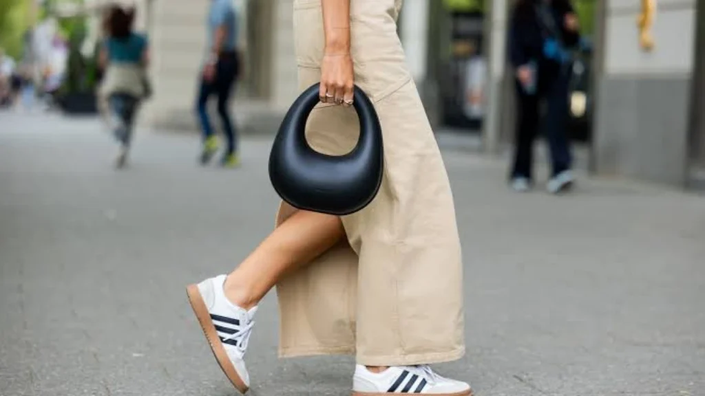 Tips Memadukan Sneakers Agar Selalu Modis