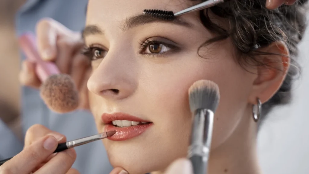 Cara Menjaga Kesehatan Kulit Saat Menggunakan Makeup Seharian