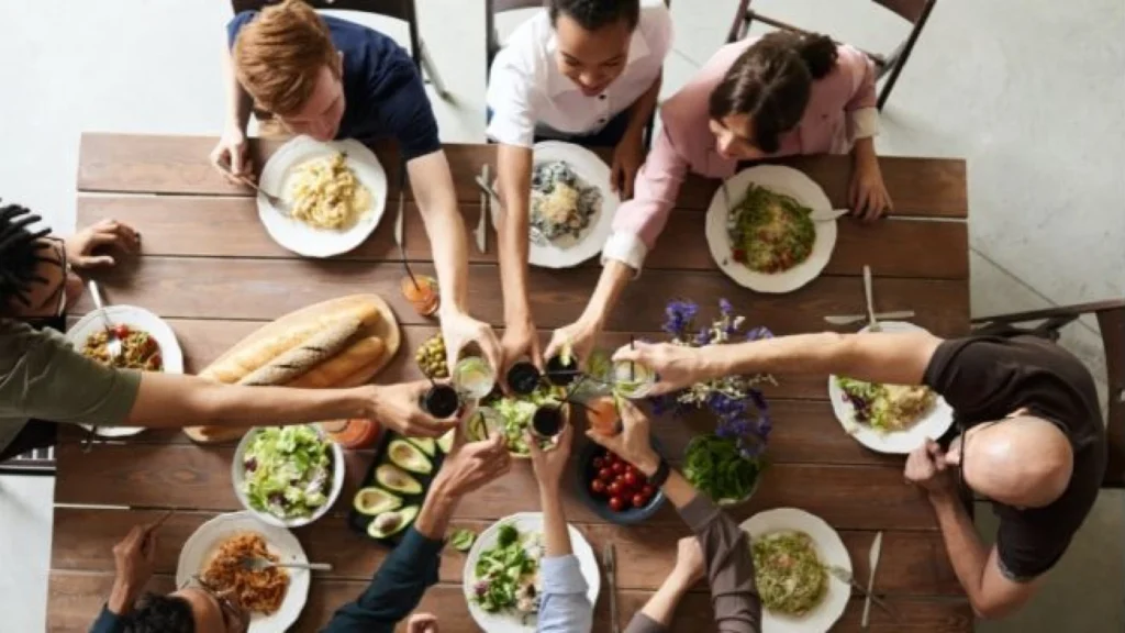 Tips Makan di Luar Tanpa Rasa Bersalah: Nikmati Makanan Enak Secara Sehat