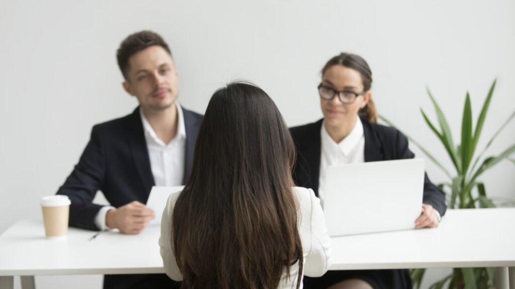 Tips Sukses Menghadapi Interview Kerja Pertama